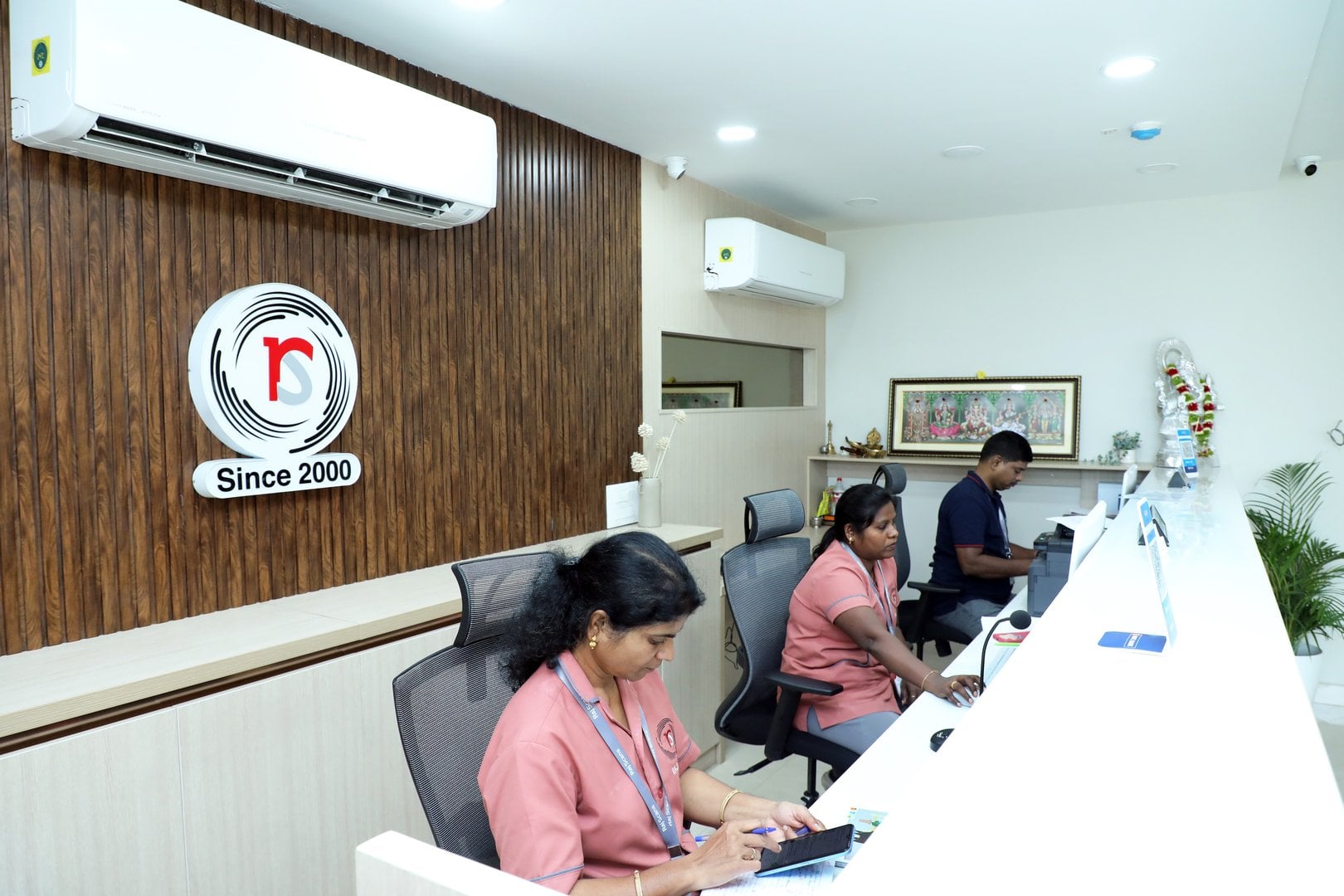 Premium diagnostic centre reception